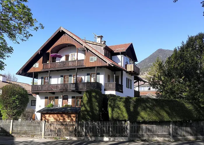 Haus Erika 1911 - Wetterstein * Гармиш-Партенкирхен