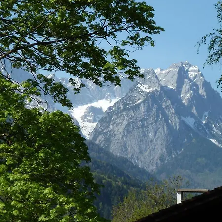 Haus Erika 1911 - Wetterstein Apartment *
